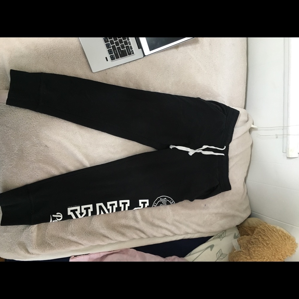 PINK VS joggers